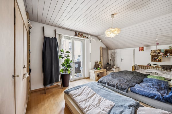 Familienfreundliches Haus mit grossem Gartenparadies 8