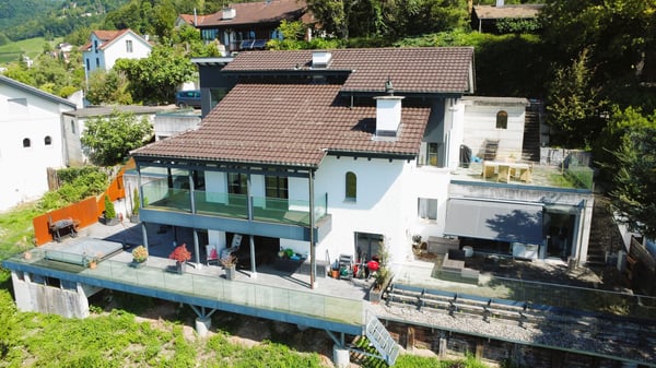 Exklusives Wohnen mit Aussicht: Einfamilienhaus mit Einliegerwohnung 12