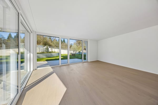 2.5-Zi.-Gartenwohnung mit grosser Terrasse in Neuenhof 12