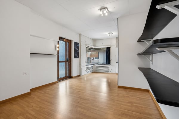 Zentrales Wohn- & Geschäftshaus mit Terrasse in Frick 12