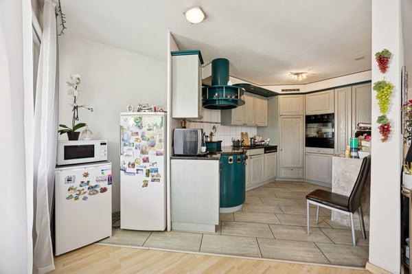 6.5-Zimmer-Dachwohnung flexibel in 3.5- und 4.5-Zimmer-Wohnung teilbar. 9