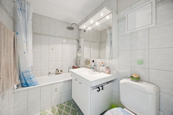 6.5-Zimmer-Dachwohnung flexibel in 3.5- und 4.5-Zimmer-Wohnung teilbar. 11