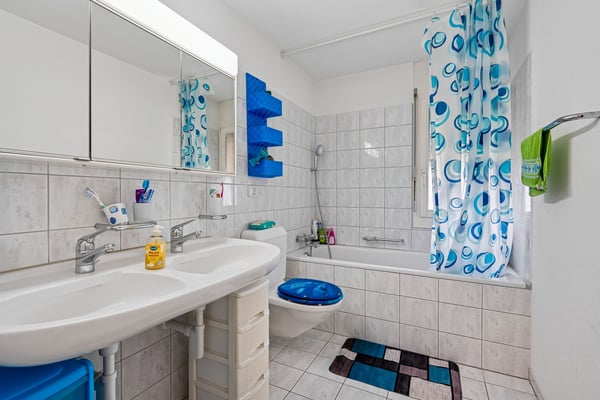 Familienfreundliche 5.5-Zimmer-Wohnung mit viel Raum und Komfort 10