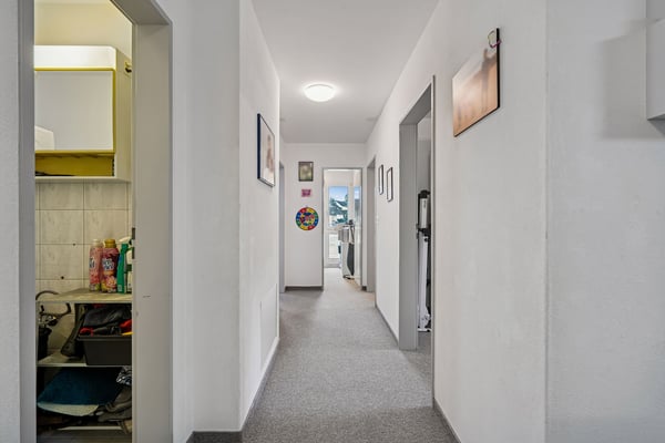 Familienfreundliche 5.5-Zimmer-Wohnung mit viel Raum und Komfort 8