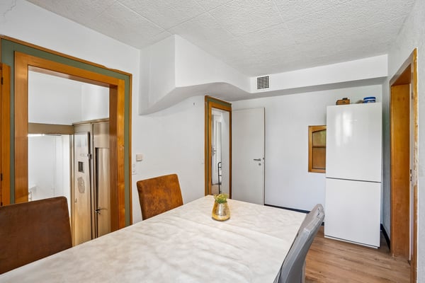 Zentrales Wohn- & Geschäftshaus mit Terrasse in Frick 10