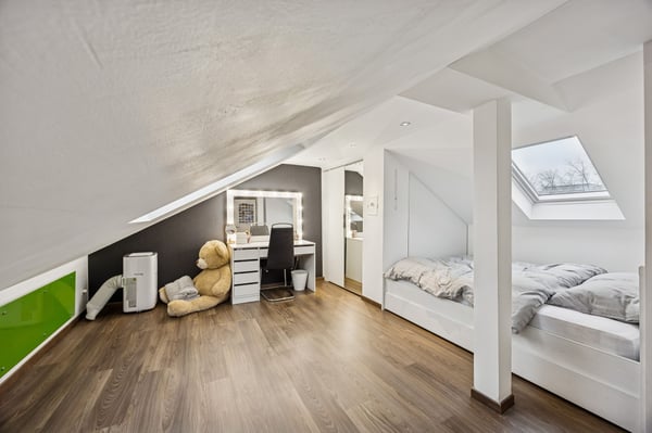 Renoviertes 5.5-Zimmer-Reihenhaus mit 166 m² Gesamtfläche & grosser Terrasse 10