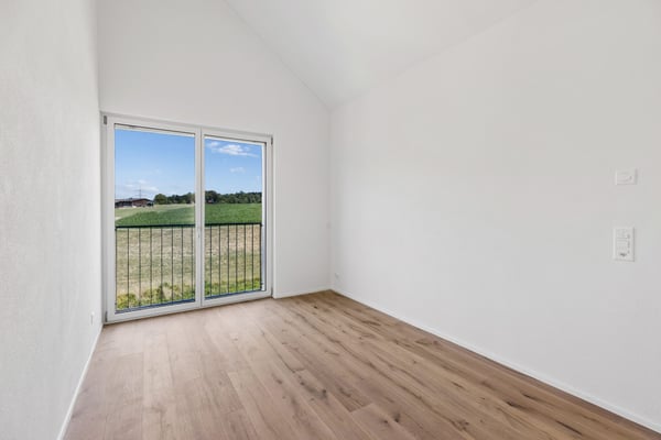 Moderne 3.5-Zimmer-Dachwohnung - lichtdurchflutet & einladend 10