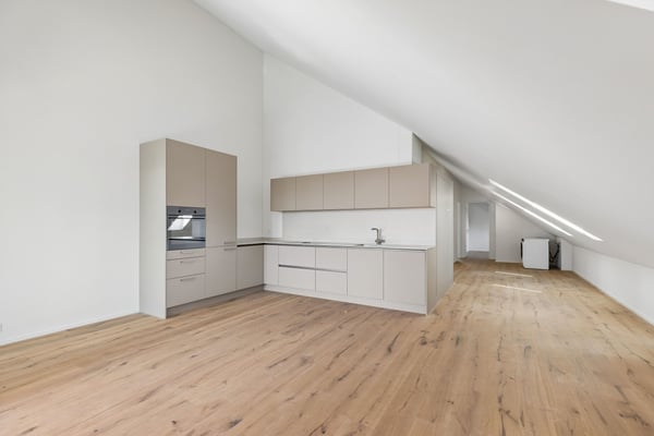 Moderne 3.5-Zimmer-Dachwohnung - lichtdurchflutet & einladend 6