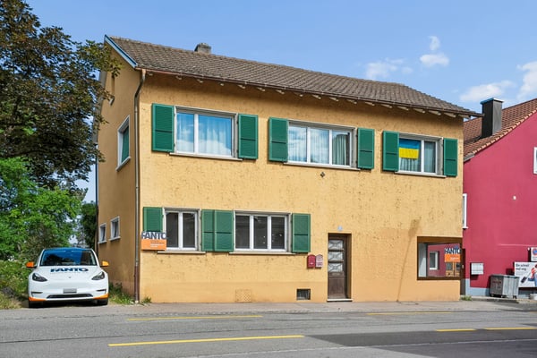 Zentrales Wohn- & Geschäftshaus mit Terrasse in Frick 3