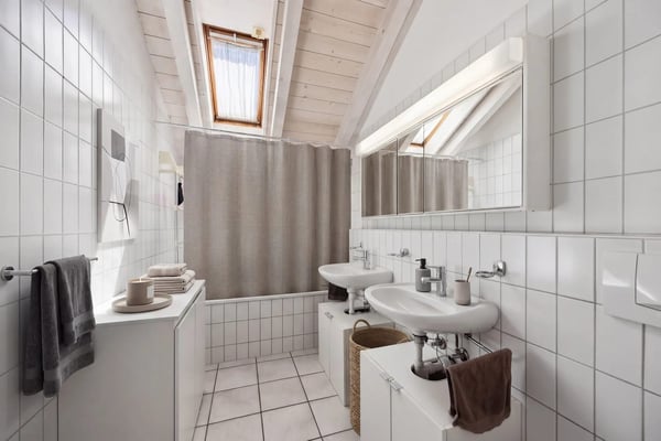Allein unter dem Dach - 4½ Zimmer mit offenem Dachstuhl, Terrasse und Weitsicht 13