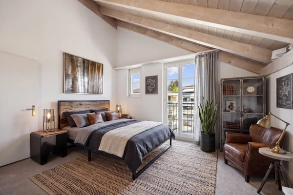 Allein unter dem Dach - 4½ Zimmer mit offenem Dachstuhl, Terrasse und Weitsicht 11