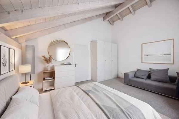 Allein unter dem Dach - 4½ Zimmer mit offenem Dachstuhl, Terrasse und Weitsicht 12