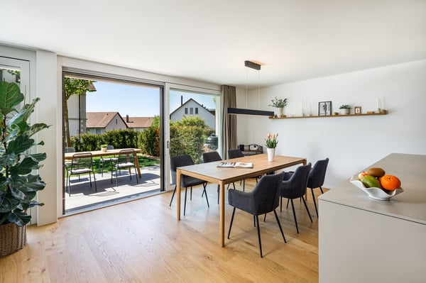 FAMILIÄRES REFUGIUM IM GRÜNEN 2