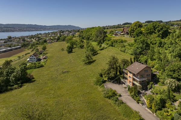 PANORAMAGRUNDSTÜCK AM ZÜRICHSEE 5