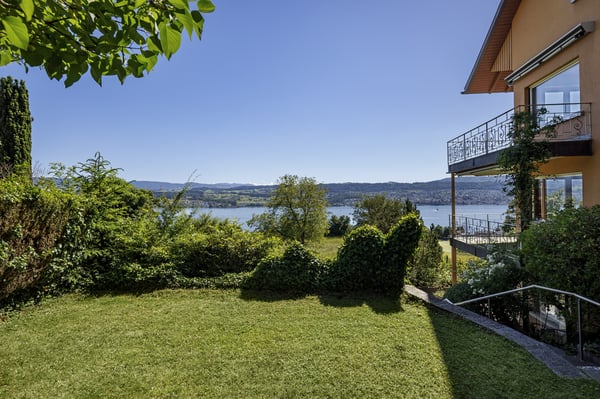 PANORAMAGRUNDSTÜCK AM ZÜRICHSEE 4