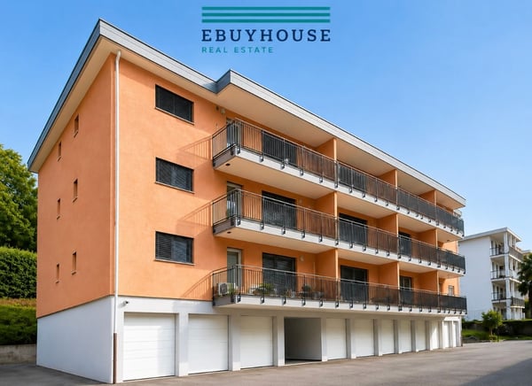 Appartamento con ampia zona living vetrata 13