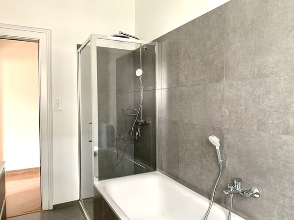 Appartamento elegante di 4,7 locali in centro a Lugano 11