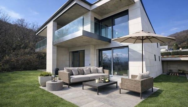 Raffinata Villa Contemporanea di Nuova Costruzione con Giardino Privato 2