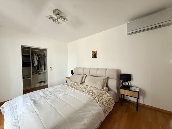 Recente costruzione • Oltre 200 m² di terrazzi privati • Jacuzzi • Vista panoramica • 2 posti auto 5