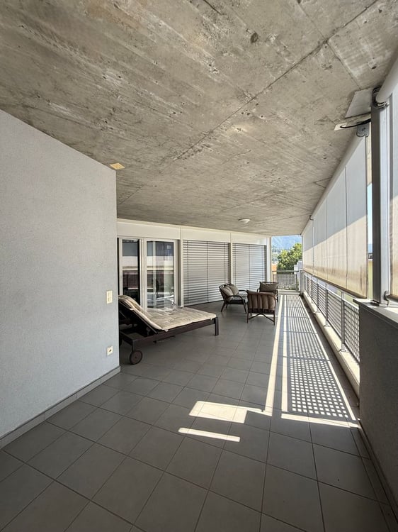 Recente costruzione • Oltre 200 m² di terrazzi privati • Jacuzzi • Vista panoramica • 2 posti auto 1