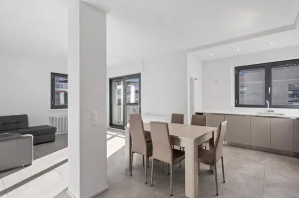 Appartamento attico ammobiliato in centro a Lugano 1