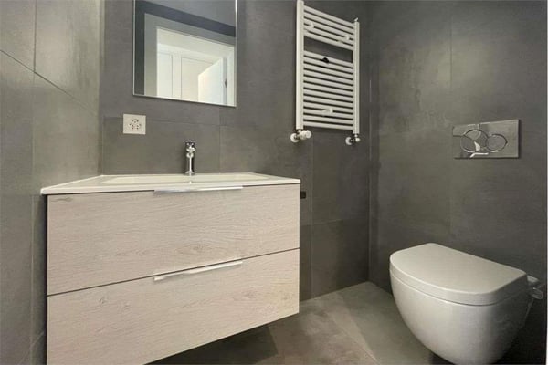 Appartamento attico ammobiliato in centro a Lugano 9