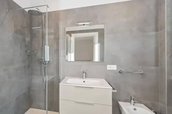 Appartamento attico ammobiliato in centro a Lugano 7