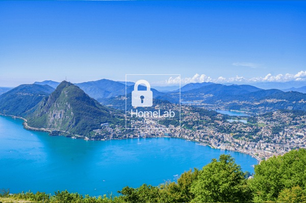 Appartamento di lusso con piscina e vista panoramica a Cadro