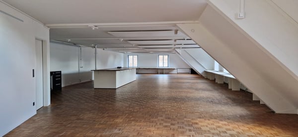 Büro/Atelier mit vielen Möglichkeiten 1