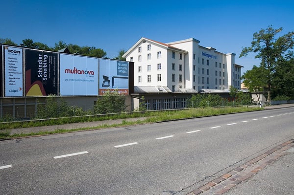 Gewerbe- und Retailfläche im historischen Altbau – Aathalstrasse 84, Uster 2