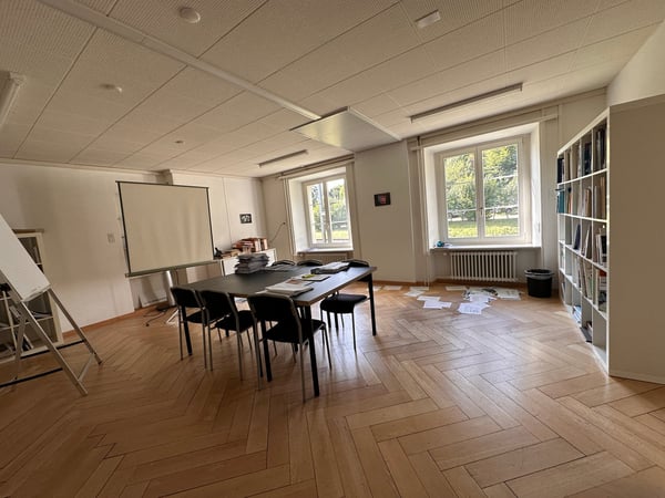 Charmantes Büro im historischen Altbau an der Aathalstrasse 80 in Uster 4