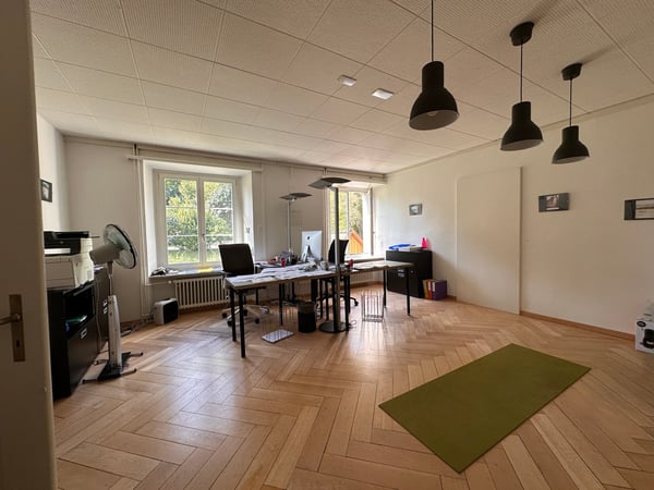 Charmantes Büro im historischen Altbau an der Aathalstrasse 80 in Uster 2
