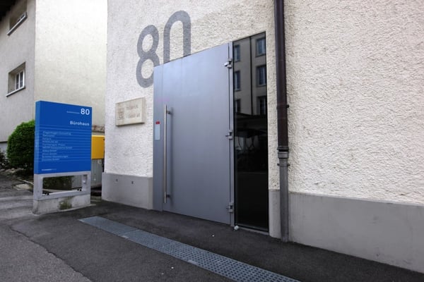 Charmantes Büro im historischen Altbau an der Aathalstrasse 80 in Uster 8