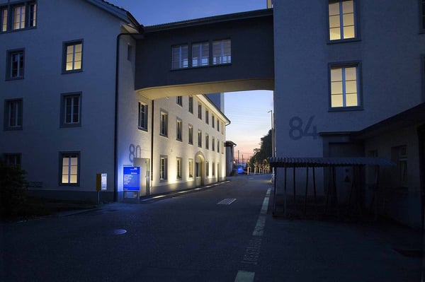 Charmantes Büro im historischen Altbau an der Aathalstrasse 80 in Uster 1
