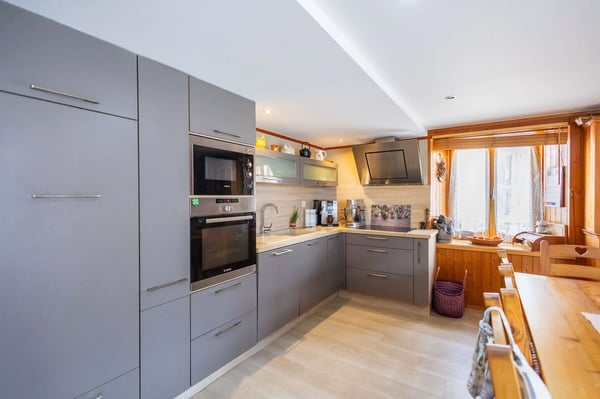 Charmante maison de 2 appartements à Albeuve 5