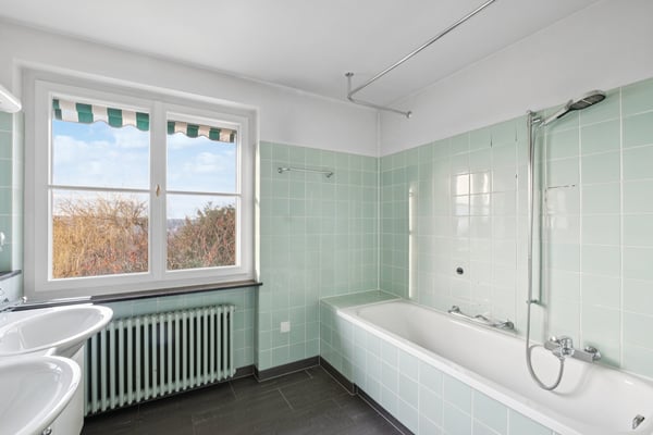 Charmante Landhaus-Villa mit Blick über Arlesheim 9