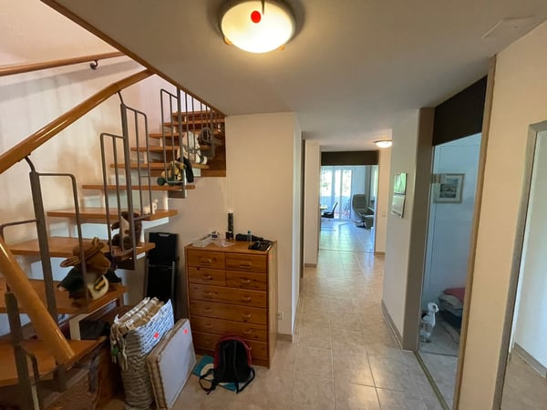 Bezaubernde Maisonette-Dachwohnung in Binningen 2
