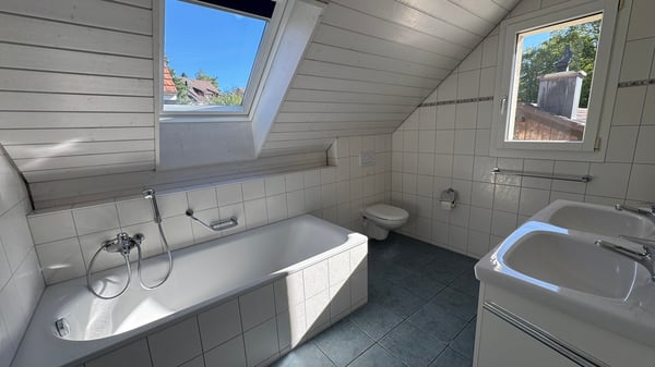 Freistehendes Einfamilienhaus an sonniger Wohnlage 8