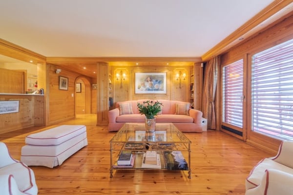 Prächtige 5,5-Zimmer-Wohnung Ski-in Ski-out mit atemberaubendem Blick 8