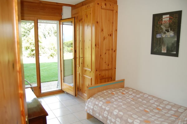 Chalet de caractère 6.5 pièces à Crans – Vue imprenable et cadre alpin exceptionnel 12