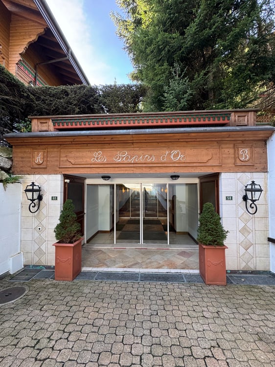 Élégant appartement de 5.5 pièces à Crans-Montana 13