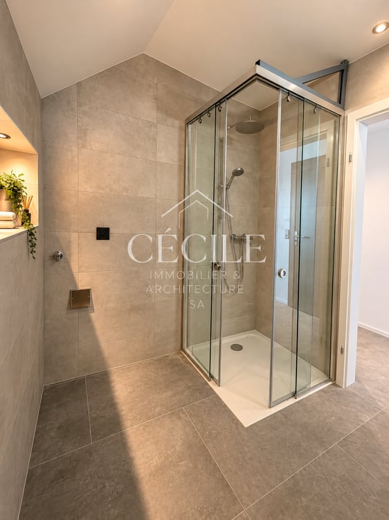 Magnifique appartement en attique de 5.5 pièces 5