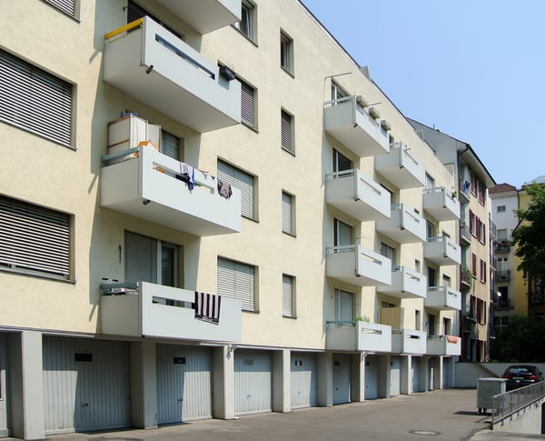 Einstellhallenplatz im St. Johann 6