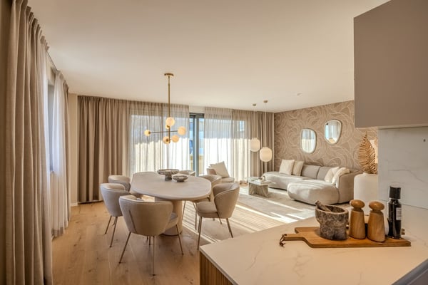 Sonntag, 04.10. von 11-12 Uhr Beratung vor Ort - Großzügige 2,5 Zimmer Designwohnung