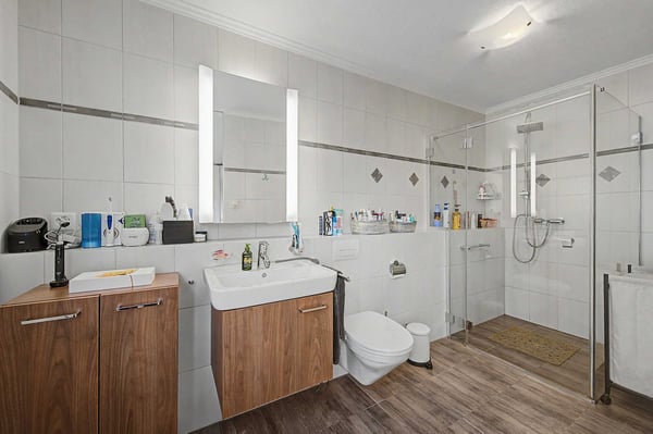 3.5-Zimmer-Wohnung in Unterengstringen - Ihr Rückzugsort an der Limmat 8