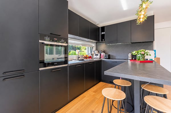En exclusivité - Chêne-Bougeries - Élégant duplex de 4 pièces avec jardin privatif de 308 m² 5