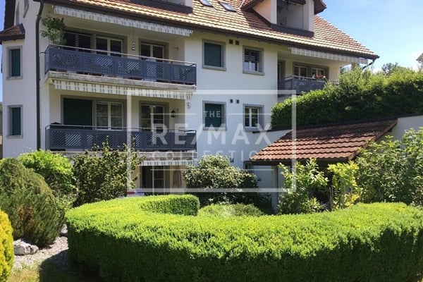 Sonnige Dachwohnung in Bonstetten mit Traum-Aussicht, nahe Zürich 1