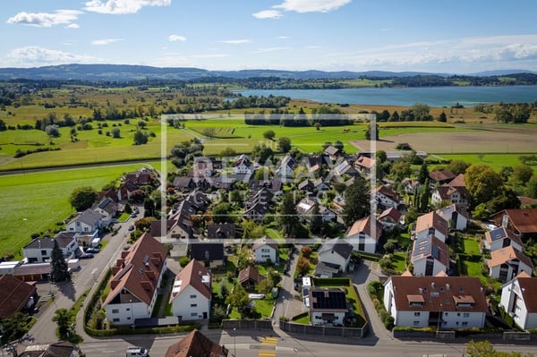 Moderne 4.5 Zimmerwohnung in Gehdistanz zum Pfäffikersee 12