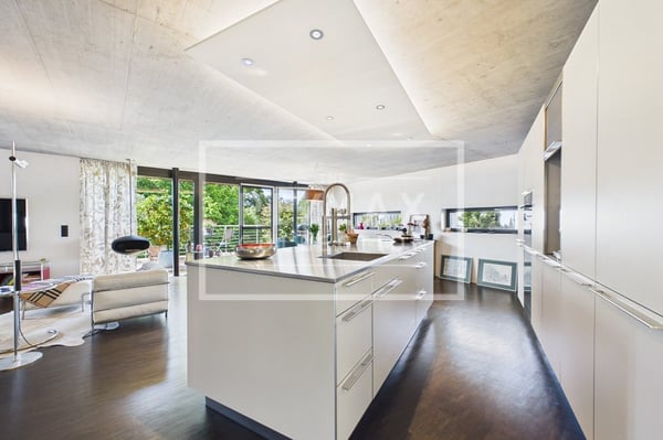 Exklusive 4.5 Zimmerwohnung mit sonniger Terrasse 2