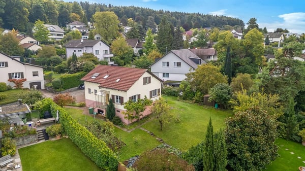 Freistehendes Einfamilienhaus an sonnenverwöhnter Lage 4
